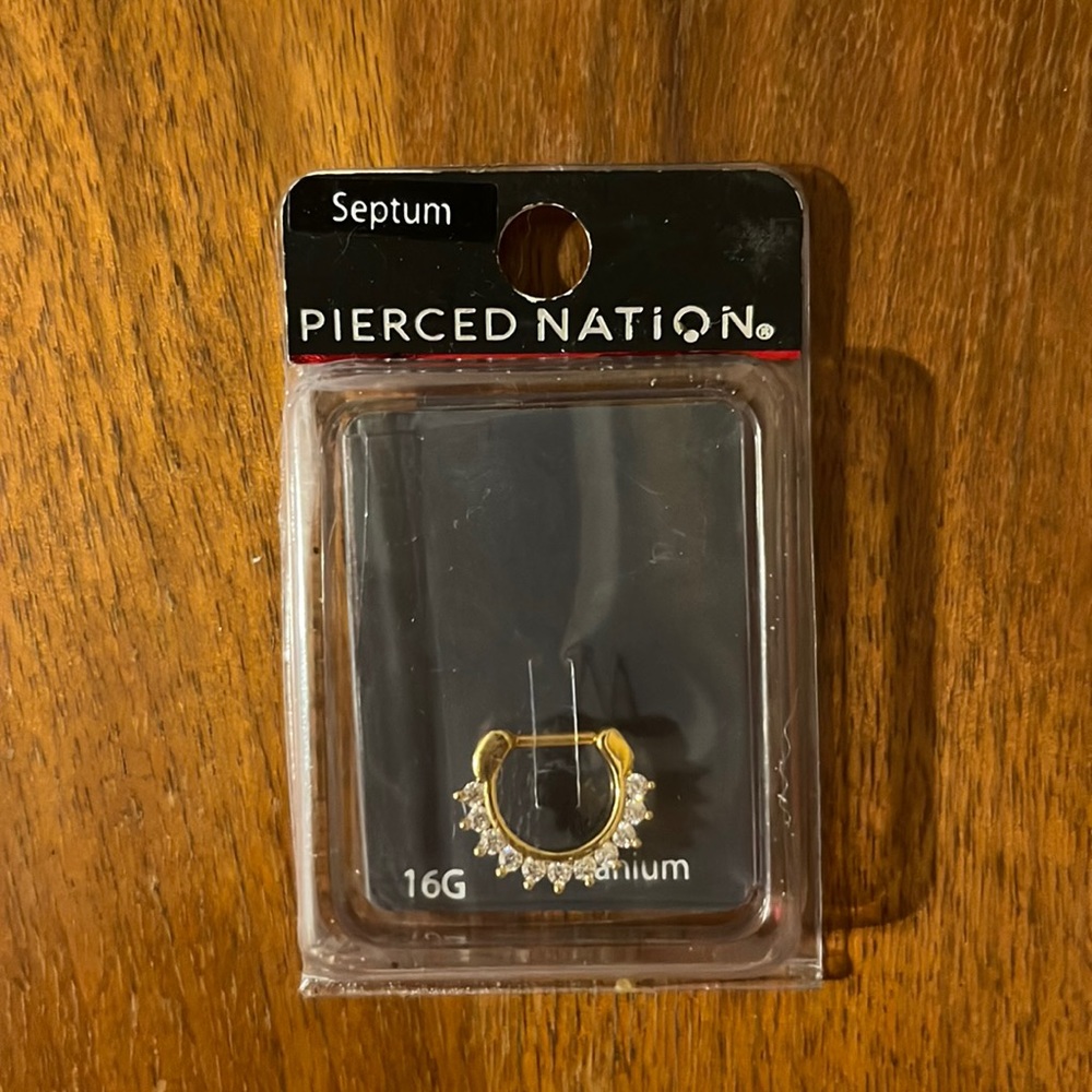 Titanium clicker septum jewelry